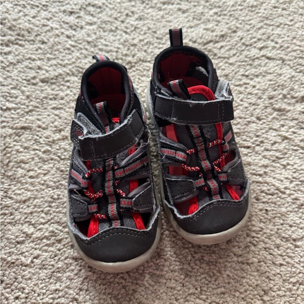 OshKosh B'gosh Durable Washable Baby Boys Size 6 M Sandals Closed Toe Adjustable
